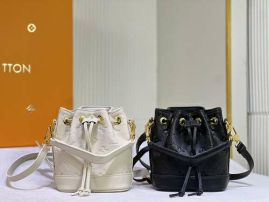 Picture of LV Lady Handbags _SKUfw137939198fw
